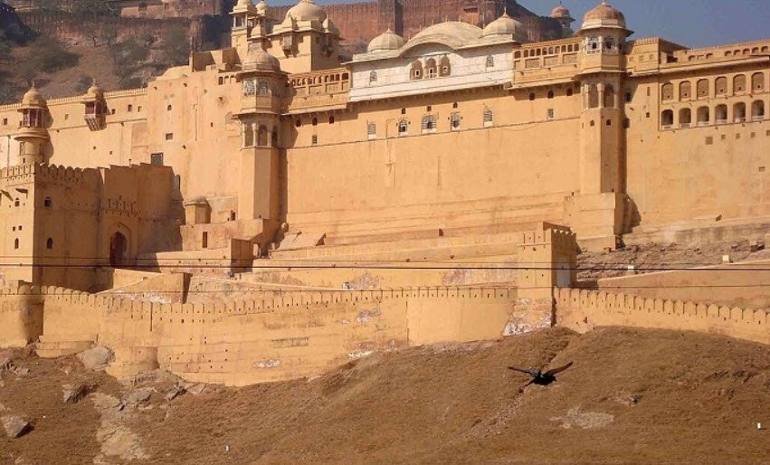 Khandar Fort, India